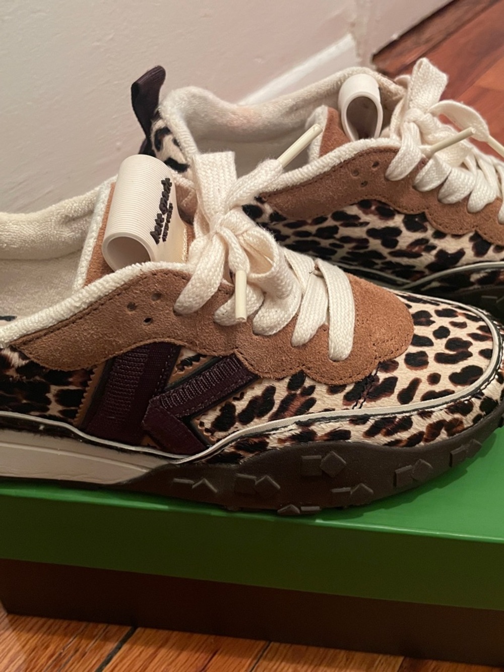 Kate Spade Runner Downtown Leopar